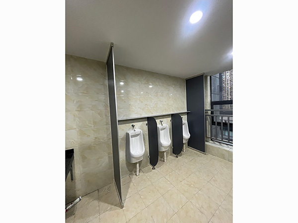 衛(wèi)生間隔斷JS